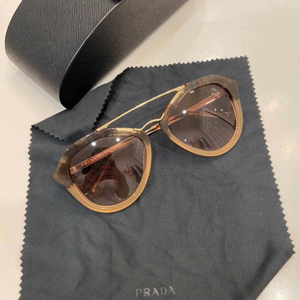 Prada sunglasses 💕💕💕